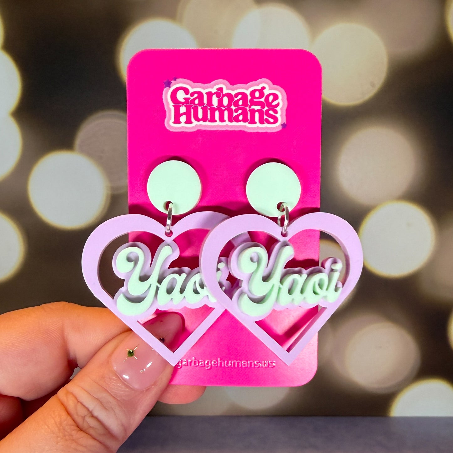 Yuri/Yaoi heart earrings